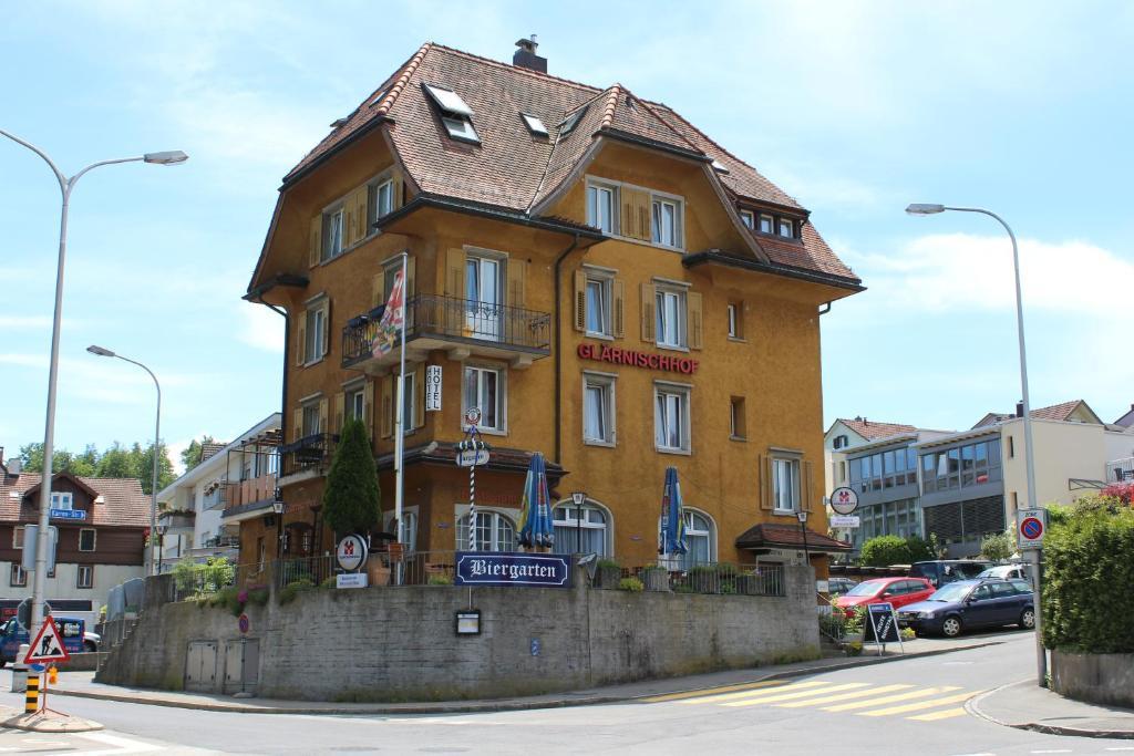 Hotel Glaernisch Hof Хорген Экстерьер фото